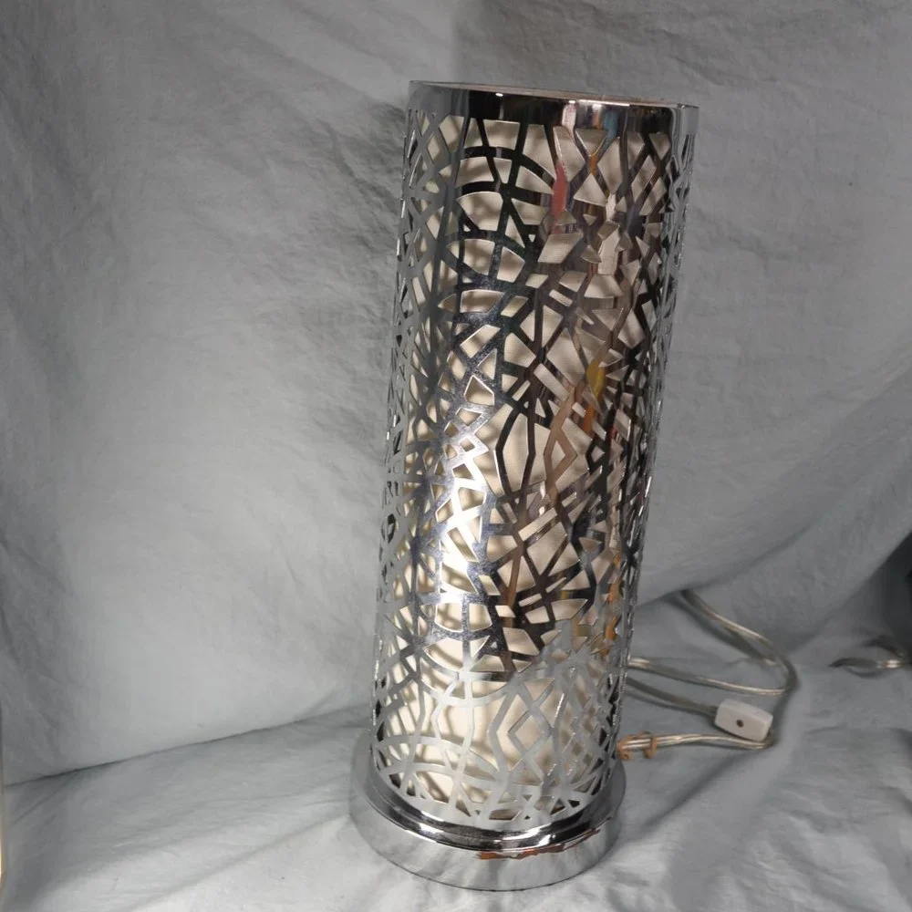SALE* silver metal bird nest 16